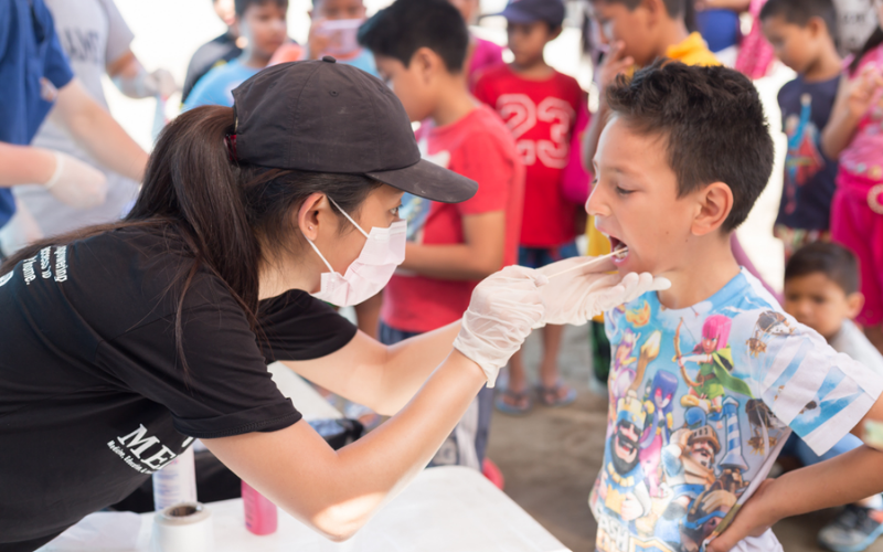 clinica-dental-miraflores-perú-movimiento-sonrisas