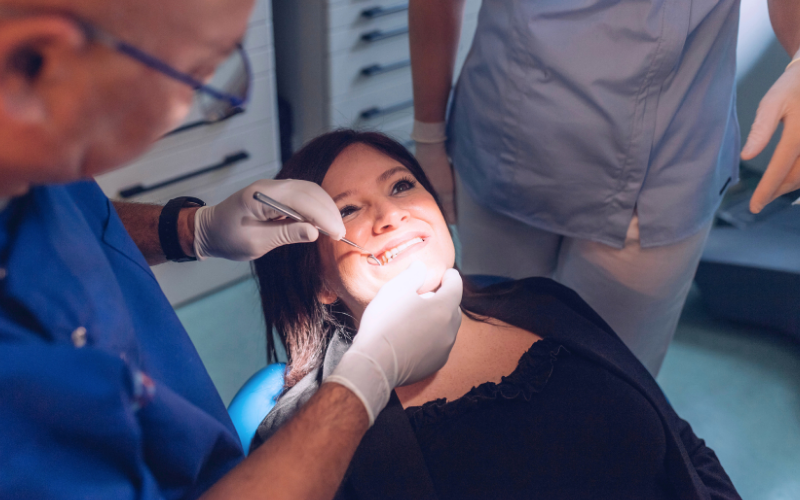 clinica-dental-miraflores-periodoncia-gingivitis-encias