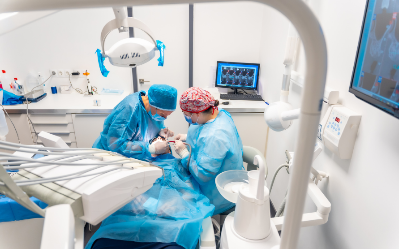 clinica-dental-miraflores-periodoncia-gingivitis-encias